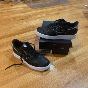 Nike AIR FORCE 1 '07 LV8 Black Size 11.5- Like New